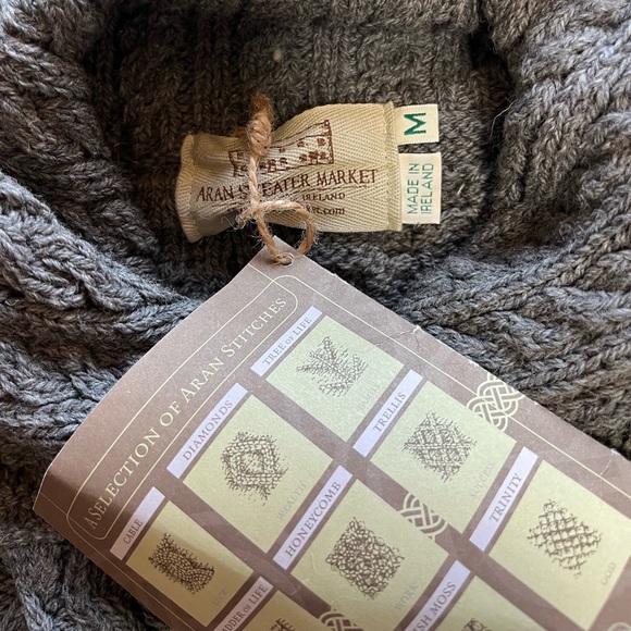 Patchwork Cardigan with Collar - Picture 5 of 5